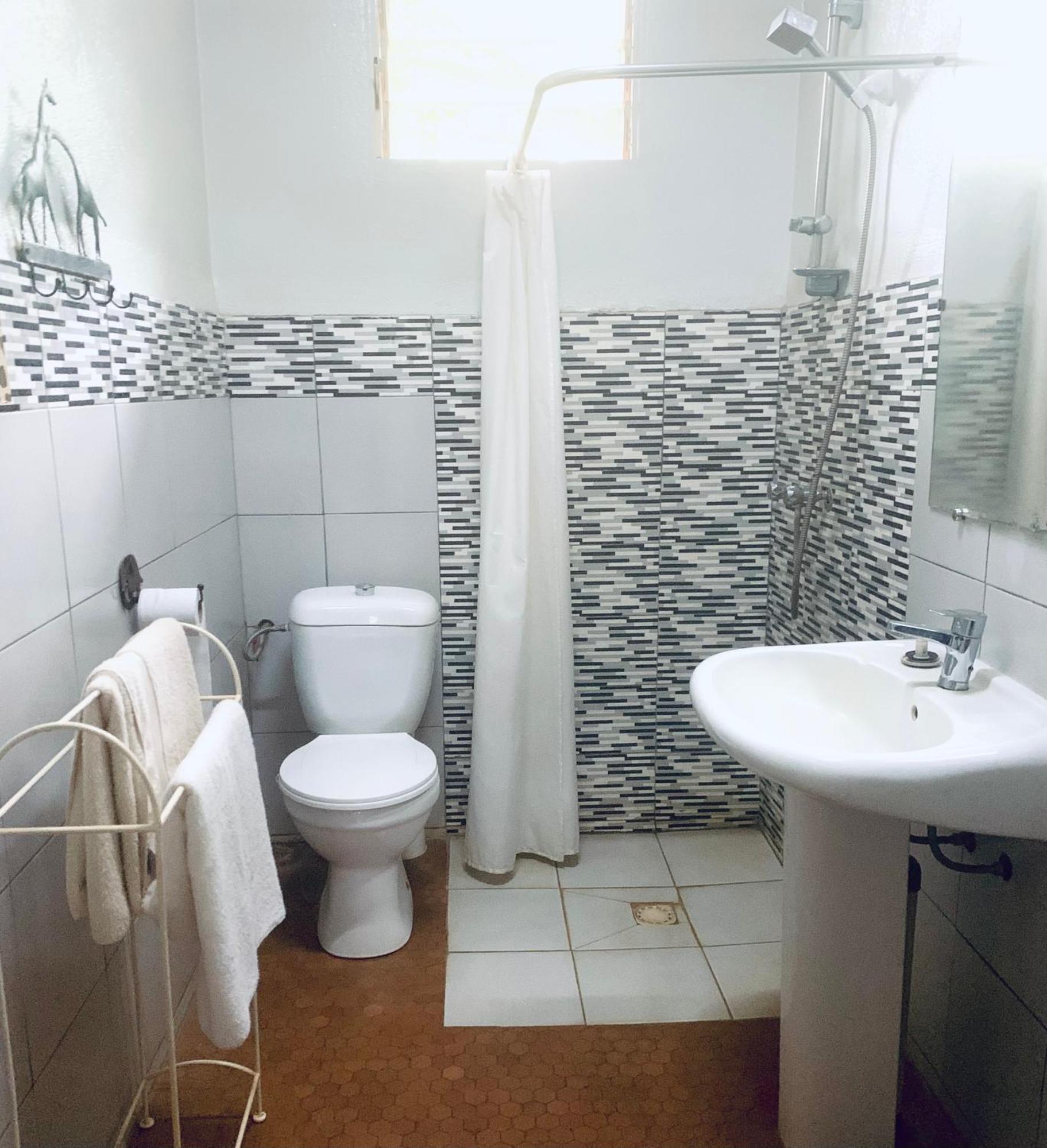 אואגדוגו Hotel Ricardo מראה חיצוני תמונה